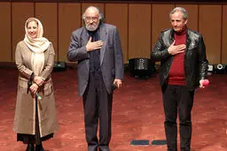 مزایده خیریه پیراهن هادی نوروزی / تصاویر