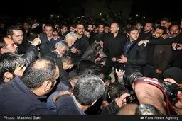 دفن شبانه پیکر زنده یاد مرتضی پاشایی/ تصاویر