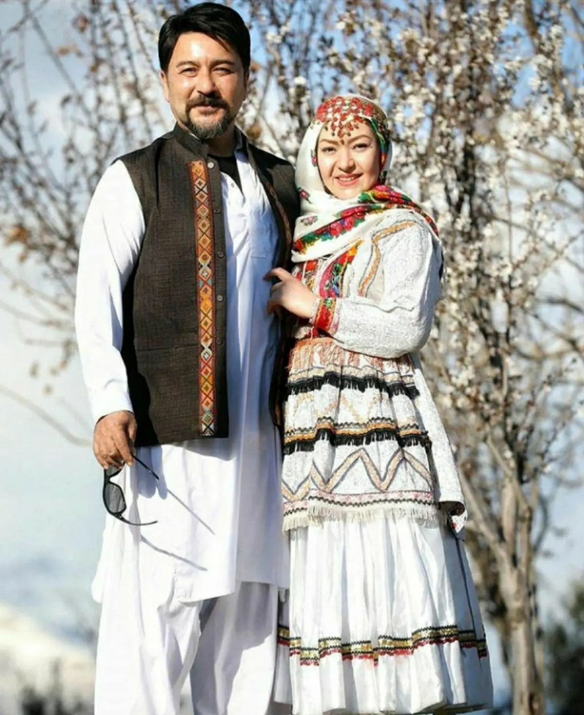 عکس نوروزی امیر حسین صدیق و همسرش