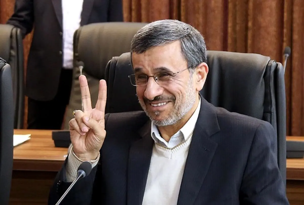 لس آنجلس تایمز: تبریک احمدی نژاد برای تولد مایکل جکسون تعجب آور نبود/ لحن او شباهتی به زمانی که هولوکاست را زیر سوال می برد،ندارد