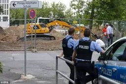 دردسرهای بمب ۱.۴ تنی عمل نکرده از جنگ جهانی دوم/تصاویر