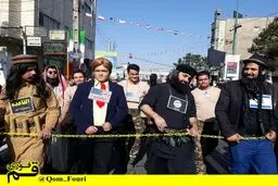 ترامپ در قم دستگیر شد/عکس