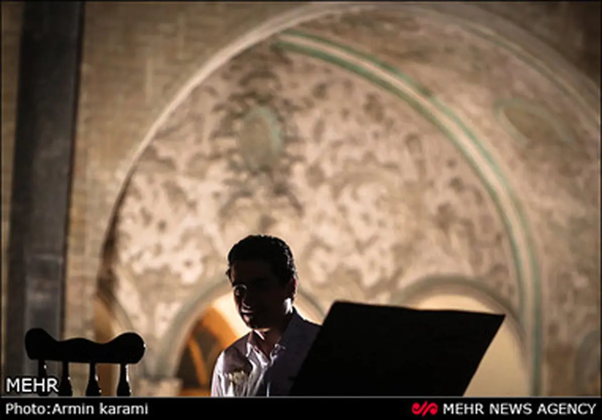 تصاویری از کنسرت موسیقی همایون شجریان