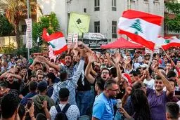 طرفداران حریری باز هم خیابان‌ها را بستند/ حریری از حامیانش خواست به خیابان‌ها نروند