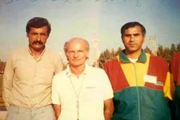 عکس قدیمی پدر علیرضا فغانی کنار مربی معروف آلمانی