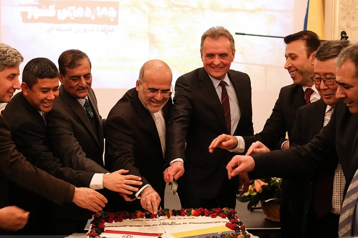 تصاوير: جشن چهلمین سالگرد پیروزی انقلاب اسلامی در سفارت ایران - اوکراین