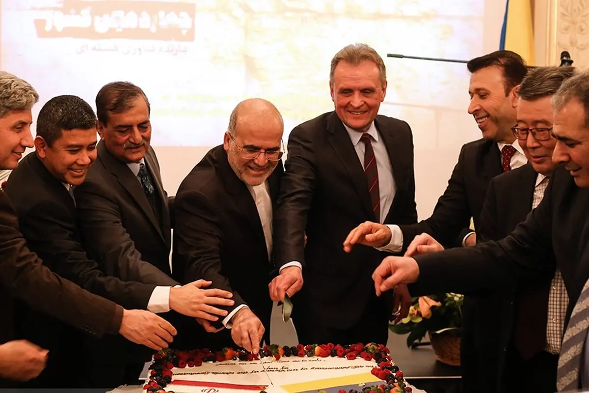 تصاوير: جشن چهلمین سالگرد پیروزی انقلاب اسلامی در سفارت ایران - اوکراین