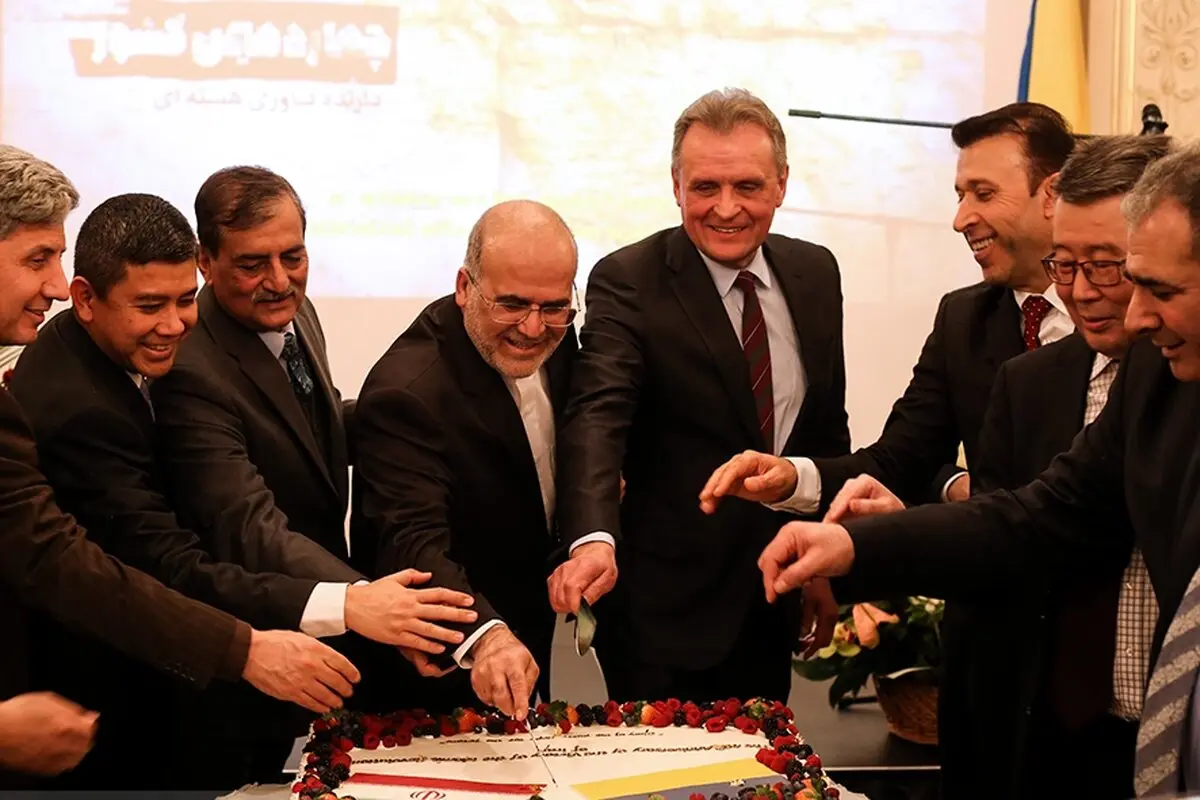 تصاوير: جشن چهلمین سالگرد پیروزی انقلاب اسلامی در سفارت ایران - اوکراین