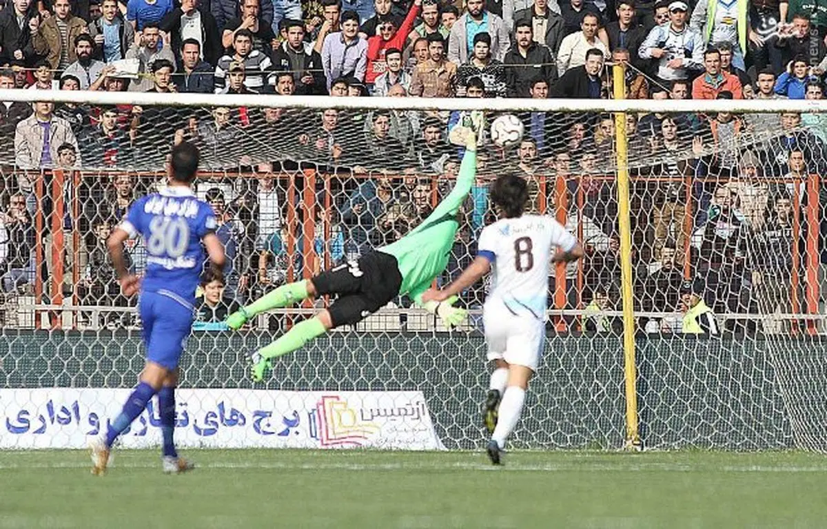 عکس/شیرجه 200 ساله دروازه بان استقلال