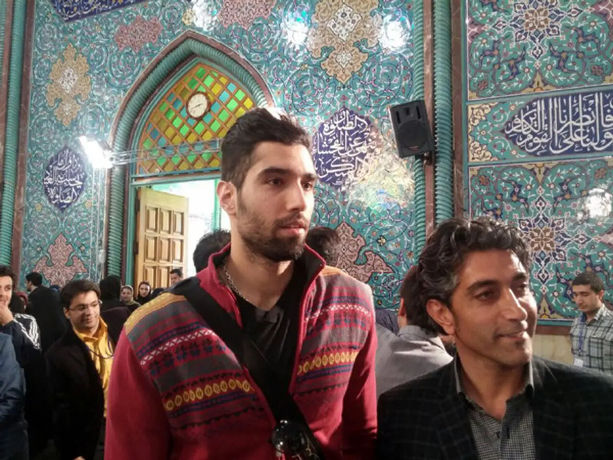 قهرمانان والیبال پای صندوق رای رفتند/ عکس