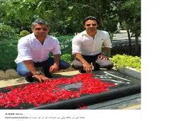 فرهاد مجیدی بر سرمزار ناصر حجازی+ عکس