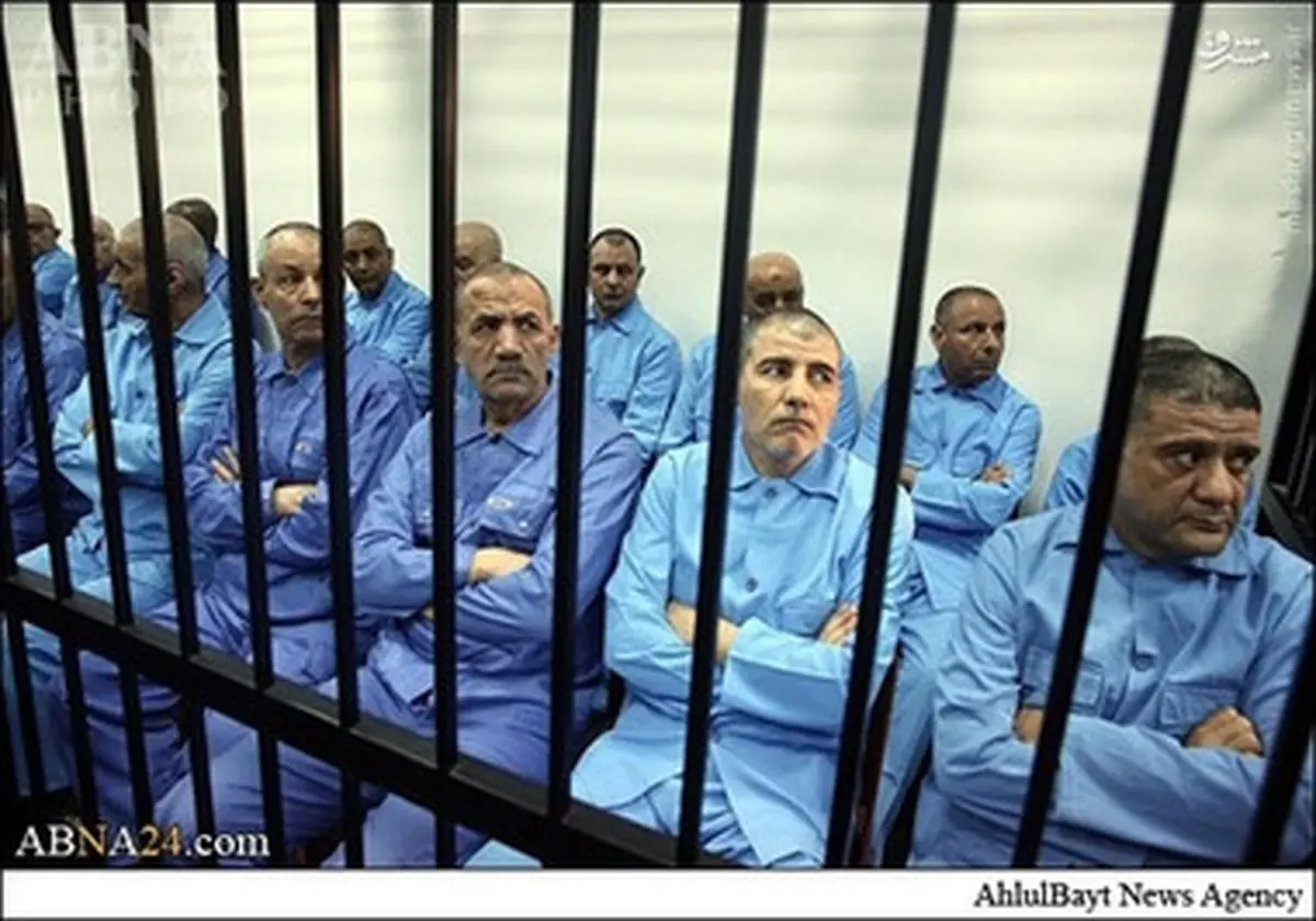 محاکمه سران رژیم قذافی در قفس/تصاویر