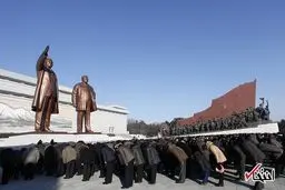 تصاویری از تعظیم مردم کره شمالی به مجسمه رهبر فقیدشان