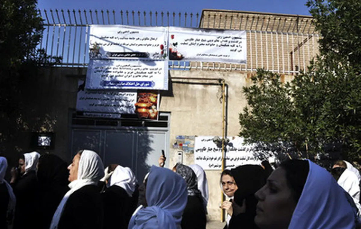 خاکسپاری رهبر صابئین ایران/ تصاویر