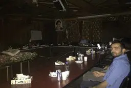 اتفاقی عجیب در نشست خبری سرمربی نفت مسجدسلیمان/ عکس