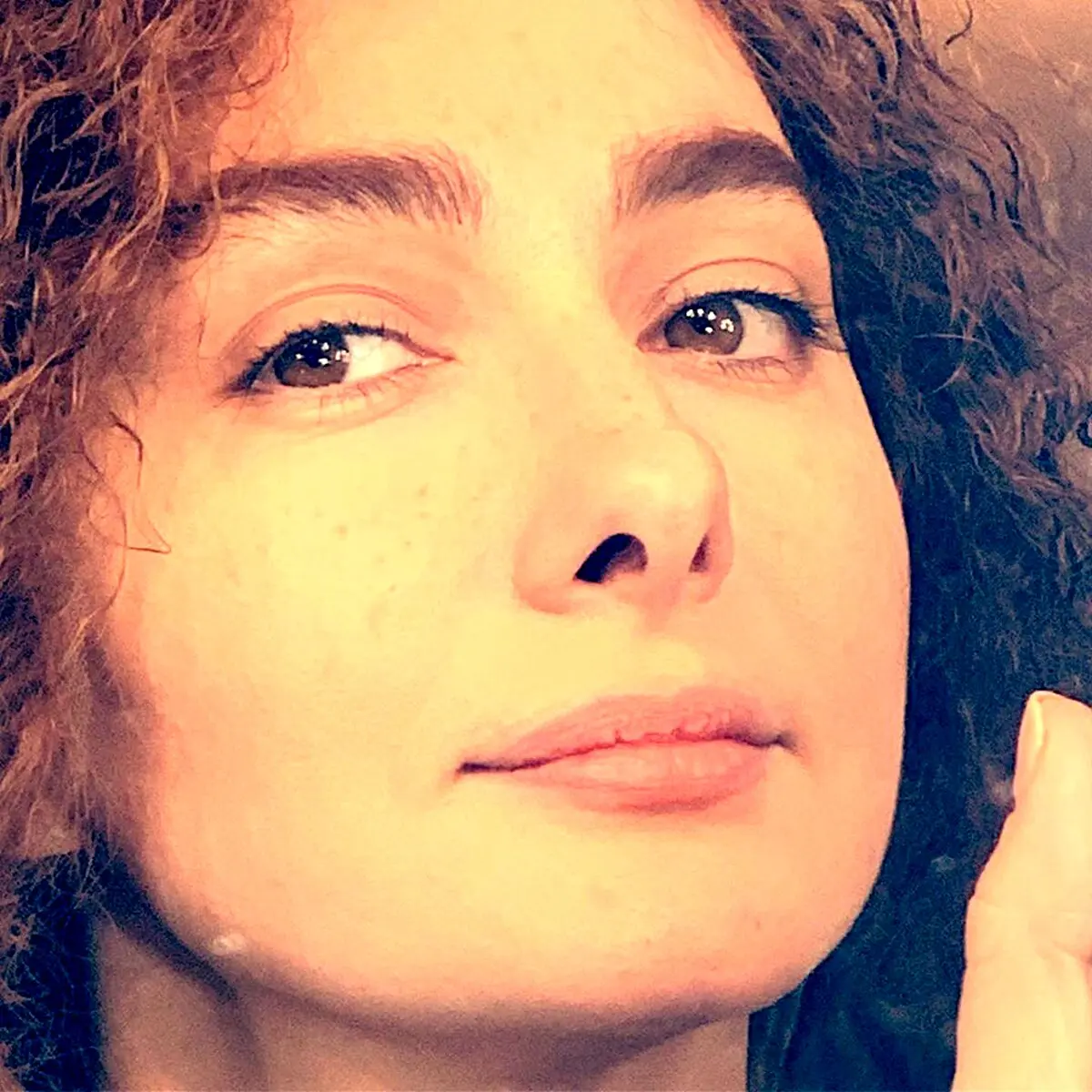 سلفی کمتردیده شده هانیه توسلی