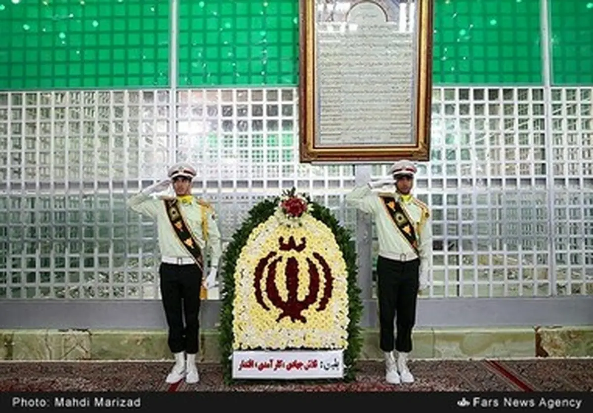 تجدید میثاق فرماندهان نیروی انتظامی با آرمان‌های امام راحل/ گزارش تصویری