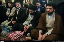 پسران مقام معظم رهبری در یک مراسم ختم/عکس