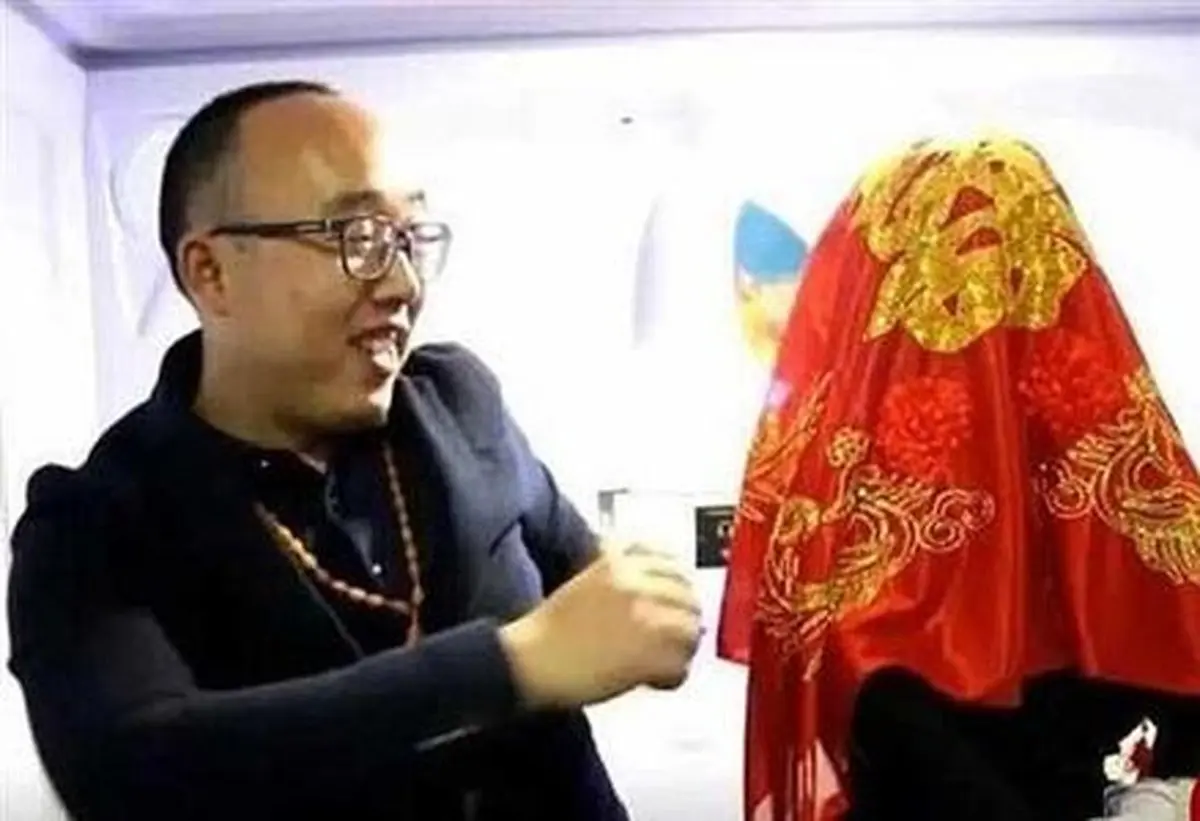 خبر جالب/ این مهندس مجرد با ربات خودش ازدواج کرد !+عکس