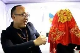 خبر جالب/ این مهندس مجرد با ربات خودش ازدواج کرد !+عکس