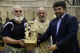 ناطق نوری نماد پهلوانی گرفت/ عکس