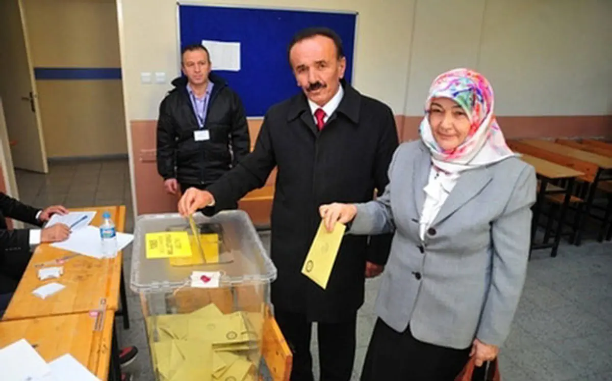 همسر این کاندیدا به او رای نداد! /عکس