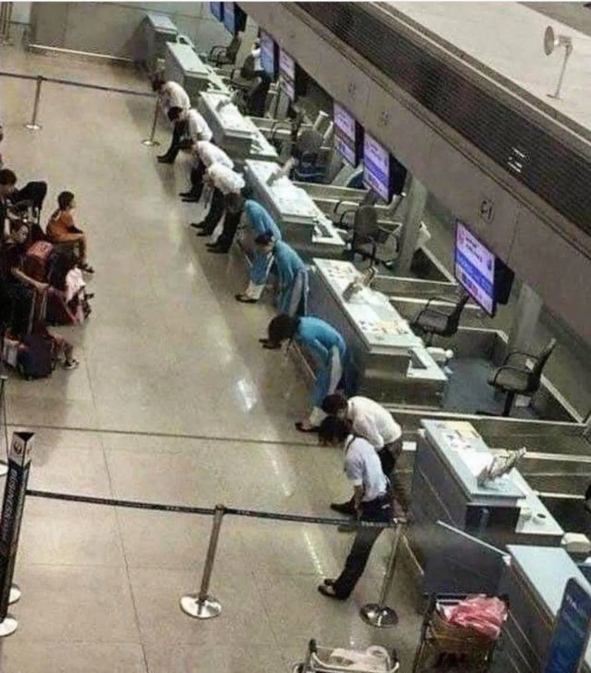 عذرخواهی مسئولان ژاپنی برای چند دقیقه تاخیر هواپیما!!!/عکس