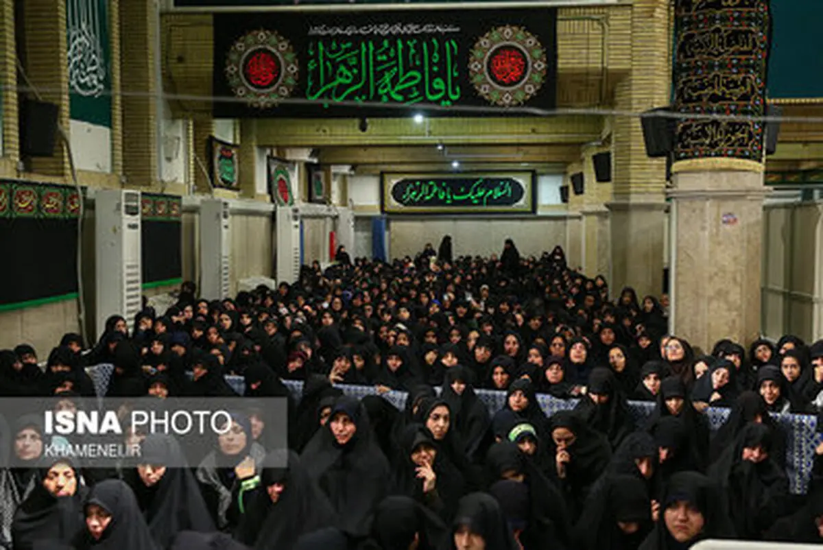 دومین شب عزاداری ایام فاطمیه در حسینیه امام خمینی (ره)/تصاویر