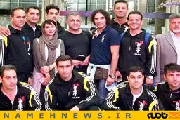 عکس یادگاری هانیه توسلی، مانی حقیقی و رضا یزدانی با تیم ملی کاراته