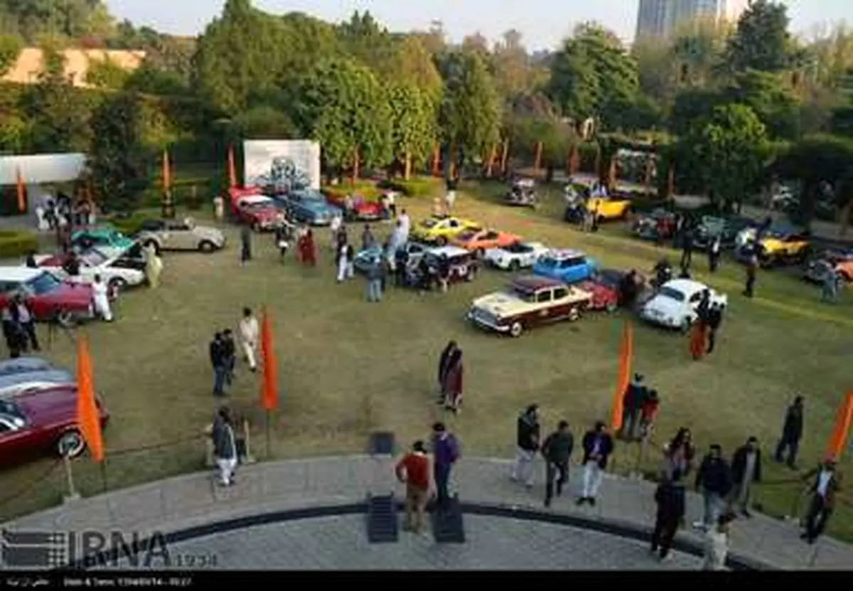 نمایشگاه خودروهای کلاسیک در پاکستان/تصاویر