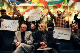 حضور جنجالی شریعتمداری در دانشگاه‌ / تصاویر
