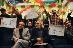 حضور جنجالی شریعتمداری در دانشگاه‌ / تصاویر