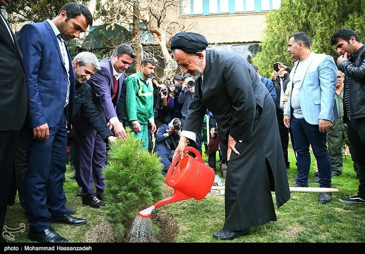 مراسم درختکاری با حضور اصحاب فرهنگ، هنر و رسانه/تصاویر