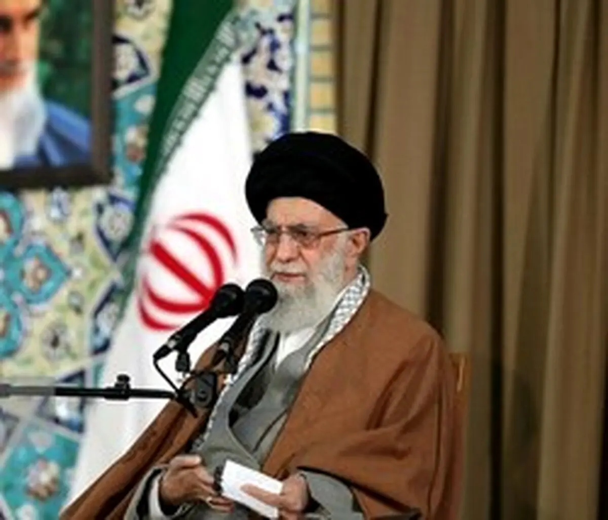 رهبر معظم انقلاب: جنگی رخ نخواهد داد/ گزینه قطعی ملت ایران مقاومت است/نه ما دنبال جنگ هستیم، نه آنها؛ که میدانند به نفعشان نیست