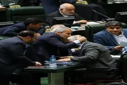 عكس: بوسه نوبخت بر پيشاني جعفرزاده