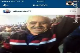 هوادار جان‌باخته پرسپولیس در استادیوم/عکس