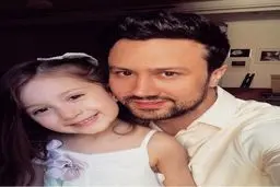 سلفی شاهرخ استخری در کنار پناهش/عکس