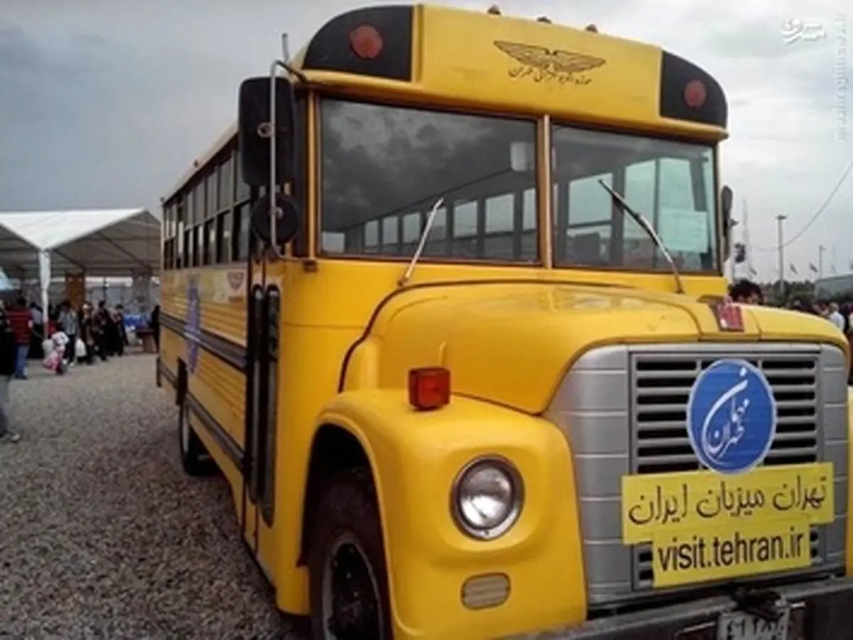 اتوبوس‌های پیر در نمایشگاه کتاب/ تصاویر