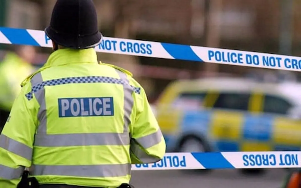 مهم/ حمله افراطیون به نمازگزاران مسجدی در لندن؛ ۲۴ ساعت پس از حادثه تروریستی نیوزیلند