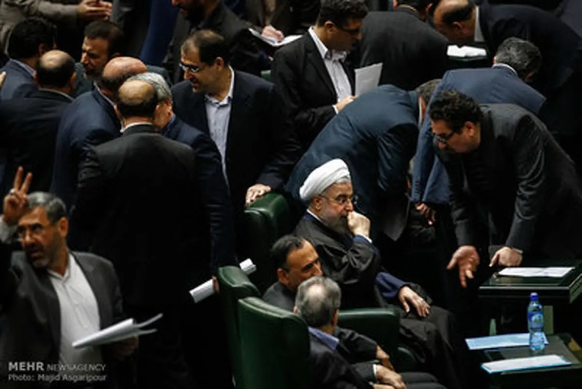 نخستین تصاویر از حضور روحانی در جلسه رای اعتماد وزیر پیشنهادی علوم