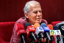 تحریم نشست خبری دنیزلی توسط خبرنگاران در اعتراض به اقدام تراکتور