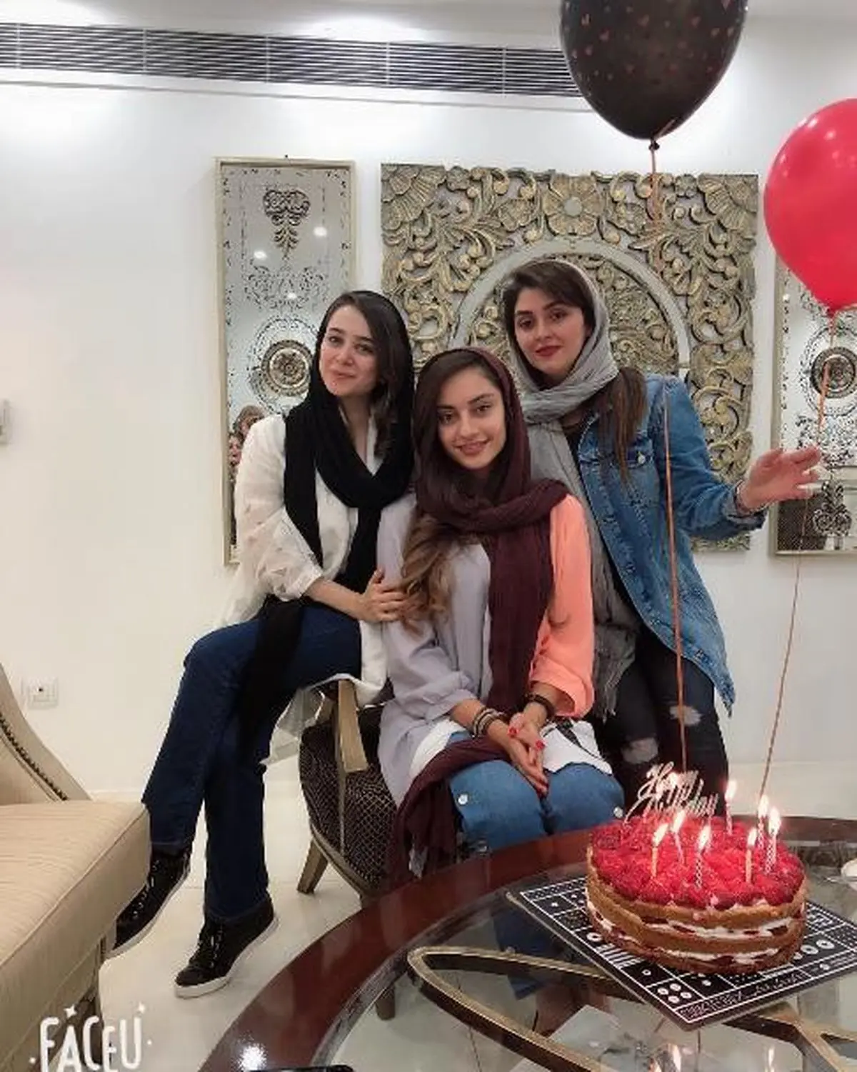 جشن تولد ۲۰ سالگی ترلان پروانه با حضور الناز حبیبی/عکس
