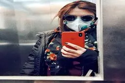 استایل ترسناک خانم بازیگر در آسانسور! + عکس