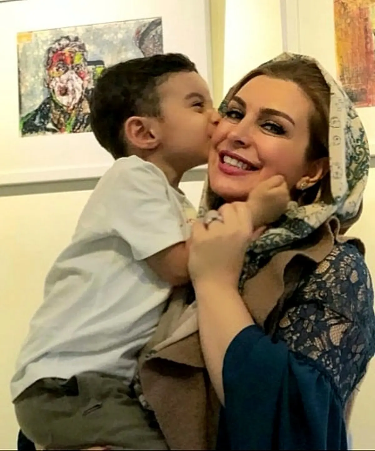 عکس دیدنی ماه چهره خلیلی و پسرش