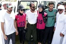 عکس جنجالی حاکم دوبی با سوارکاران خانم