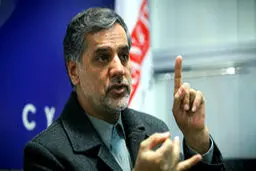 سید حسین نقوی‌ حسینی: روحانی دنبال دو قطبی سازی است/ او دیگر حرفی برای گفتن ندارد و مردم به حواشی‌اش توجه نمی‌کنند