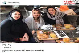 دورهمی تینا پاکروان به همراه دوستانش/ عکس