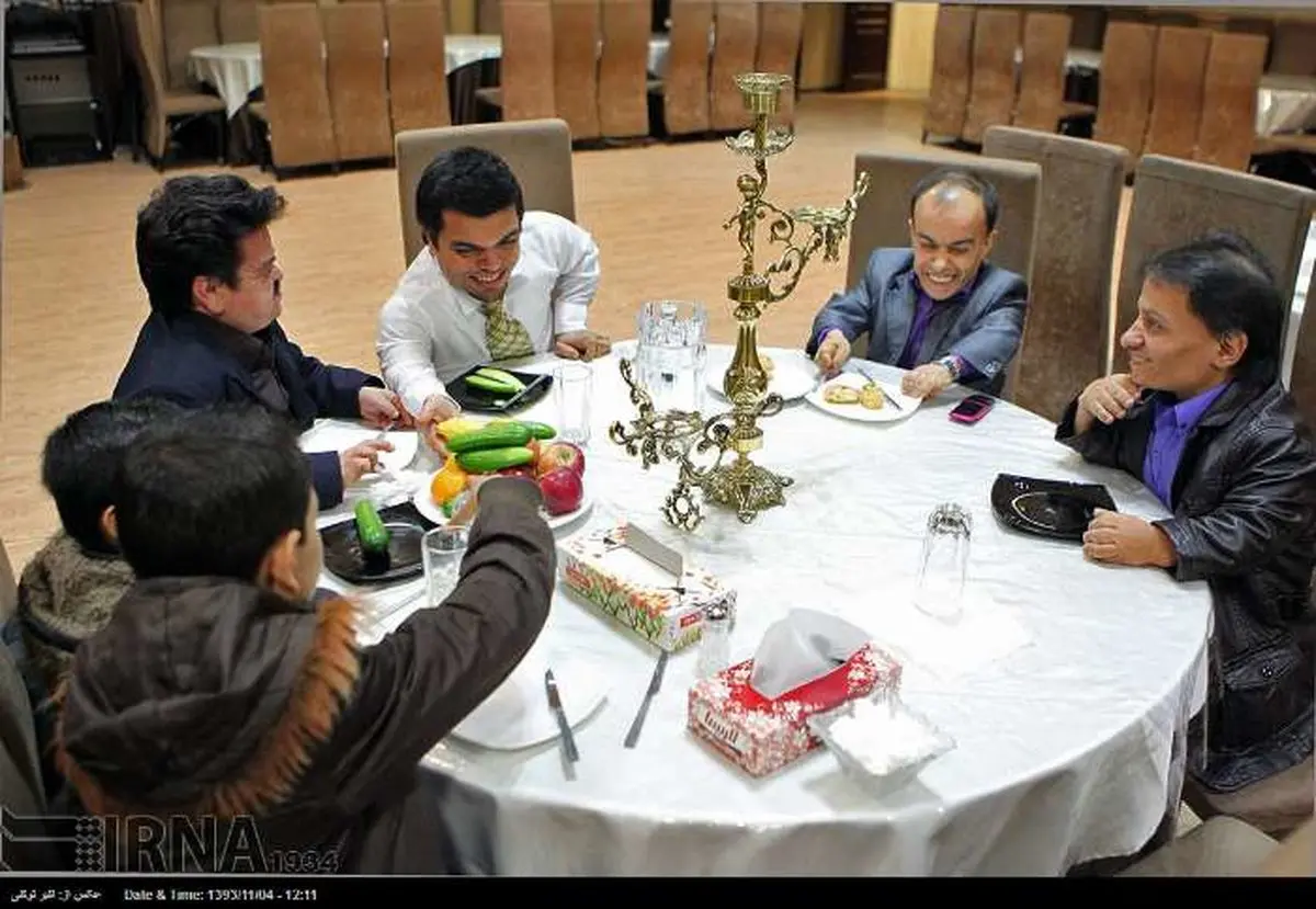 دورهمی بلند همتان ایران/عکس