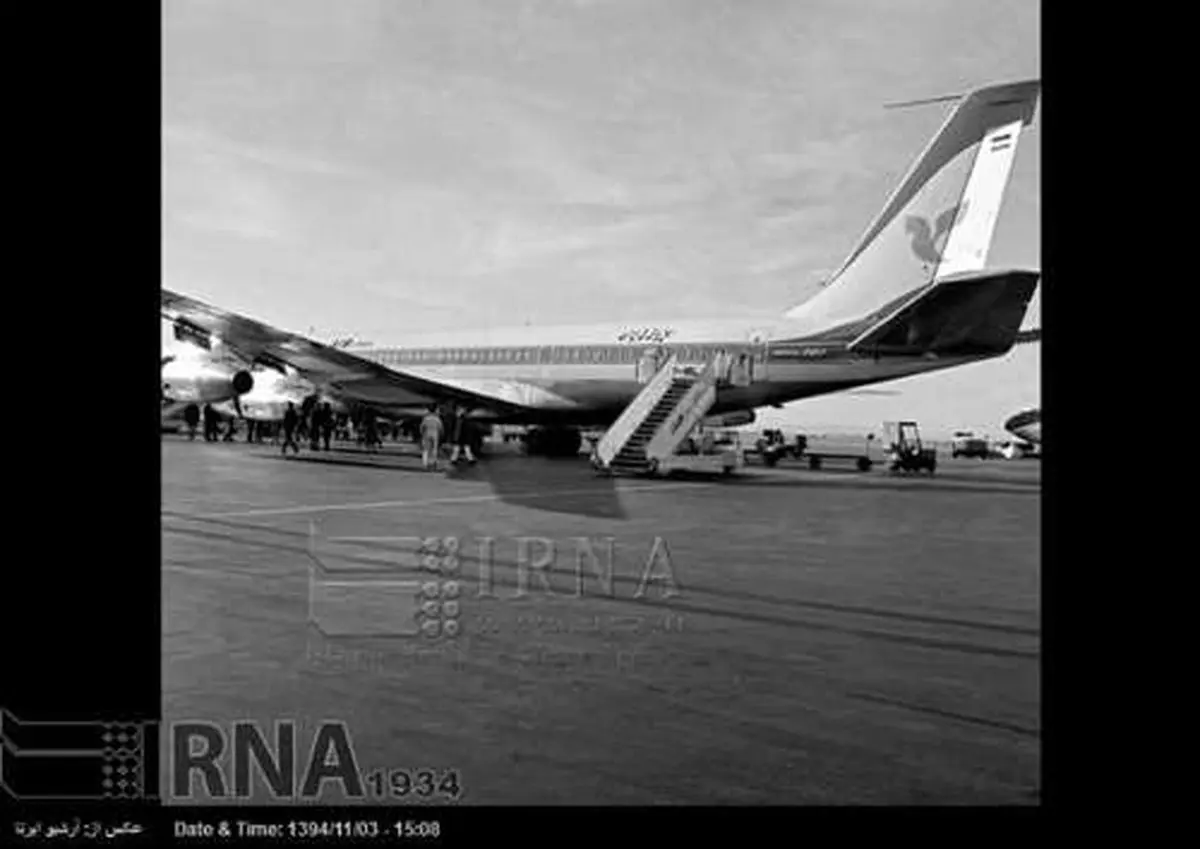 ورود نخستین هواپیمای بوئینگ 707 به ایران سال 48/ تصاویر