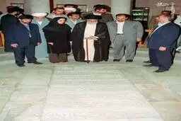 حضور رهبر انقلاب در مقبره ابوعلی سینا/عکس